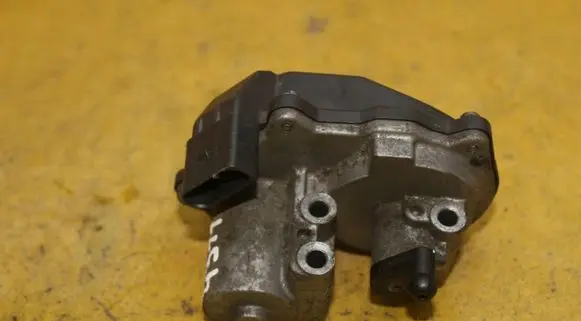 Audi A4 S4 B7 8E 8H Intake manifold valve actuator/motor 06F133482B