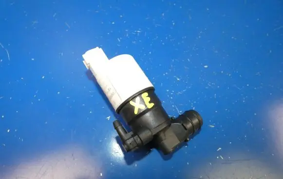 Jaguar XE Windscreen/windshield washer pump