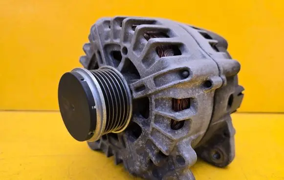 Volkswagen Touareg II Generator/alternator 059903023N