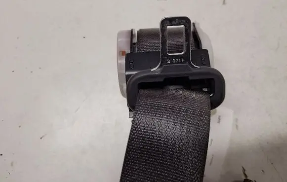 Opel Insignia A Rear seatbelt 13288436