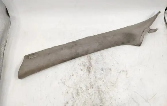 BMW 5 E39 (A) pillar trim 9927591
