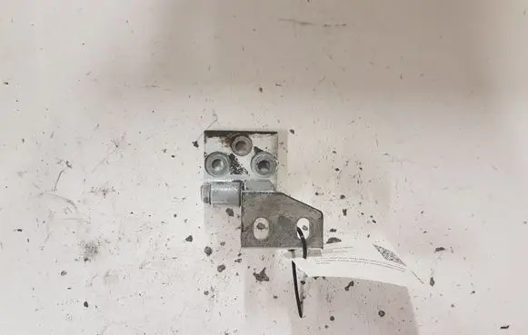 Citroen Berlingo Front door upper hinge