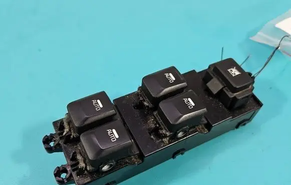KIA Ceed Electric window control switch 93570A2000 IMPRK1582876