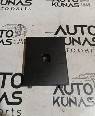 Hyundai Santa Fe Glove box central console 846952B000