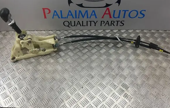 KIA Rio Gear shifter/selector 437001W210HU