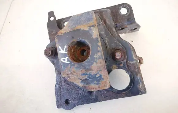 Toyota Prius (XW20) Engine mount bracket