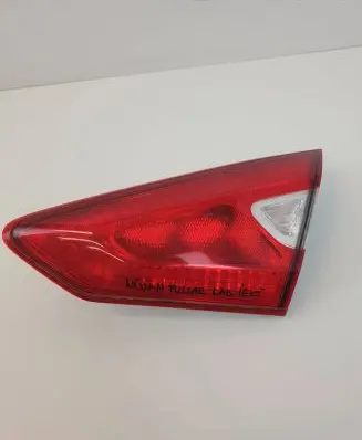 Nissan Pulsar Rear/tail lights 22618066