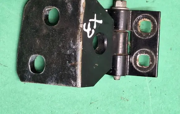 BMW X3 E83 Rear door upper hinge 3402819