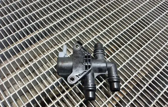 Citroen C4 III e-C4 Electric auxiliary coolant/water pump 9829266280