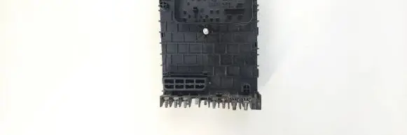 Volkswagen PASSAT B6 Fuse module 3C0937125 63592777