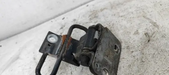 Audi A6 S6 C6 4F Front door lower hinge 8E0831412E