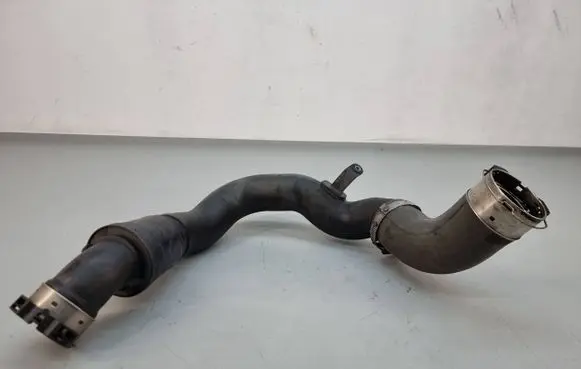 Jaguar F-Pace Intercooler hose/pipe