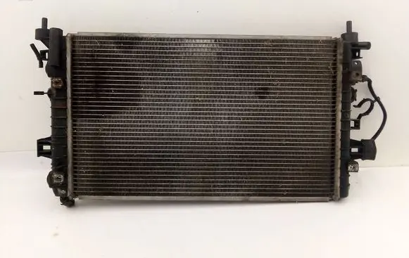 Opel Astra H Coolant radiator