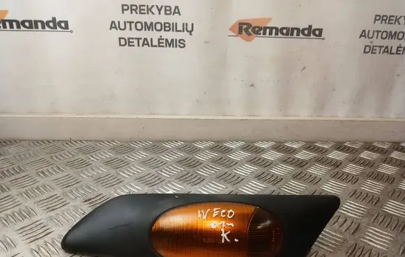 Iveco Daily 35 - 40.10 Front fender indicator light 500322578