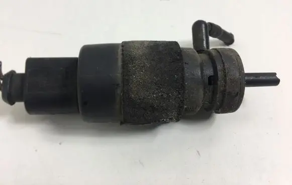 Audi A6 S6 C6 4F Windscreen/windshield washer pump 1J5955651