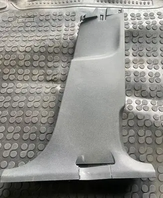 Volkswagen Tiguan (B) pillar trim (bottom) 5N0867292