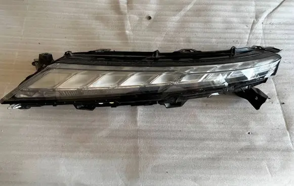 Mitsubishi Eclipse Cross Headlight/headlamp EDM92205010 LX1HA072CH0035