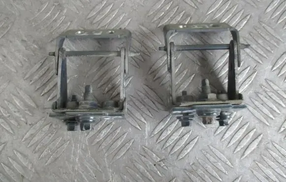 Ford Mondeo MK IV Tailgate/trunk/boot hinge