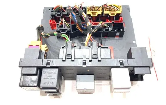 Volkswagen Golf V Other control units/modules 1K0937049M