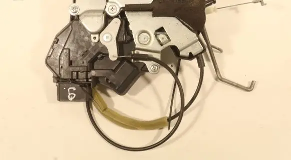 Mazda 5 Front door lock B93B95L2