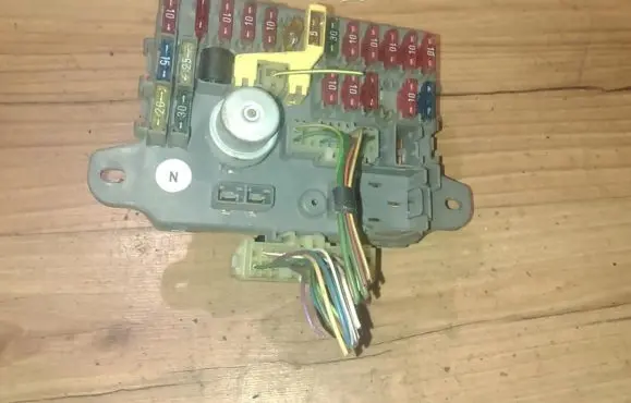 Rover 214 - 216 - 220 Fuse box set ywc104500 52010268d