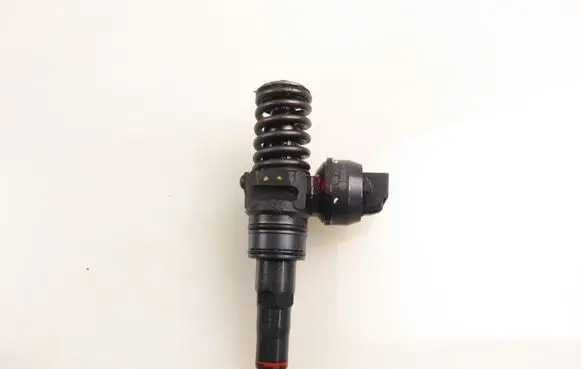 Volkswagen Sharan Fuel injector 0414720038 038130073AK