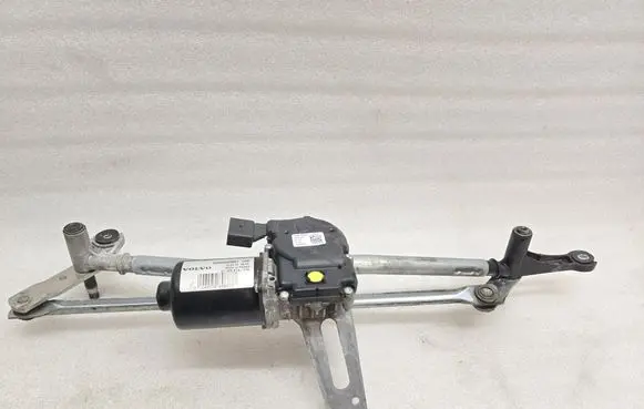 Volvo V60 Front wiper linkage and motor 30747589