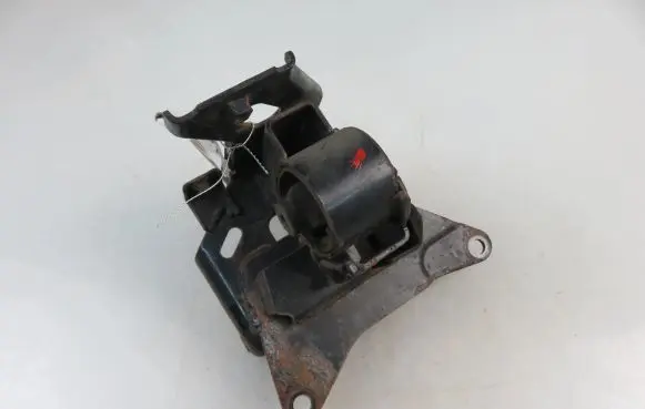 Toyota Urban Cruiser (XP110) Gearbox mounting bracket