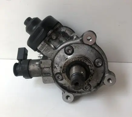 Audi A1 Fuel injection high pressure pump 0445010538 04L130755E 10290916