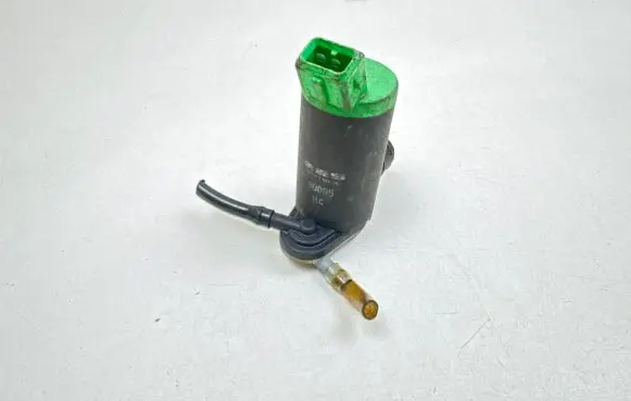 Peugeot 206 Windscreen/windshield washer pump 90095