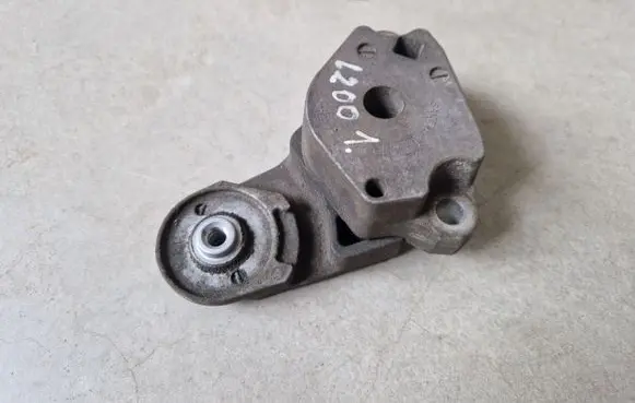 Mitsubishi L200 Alternator belt tensioner 1345A062