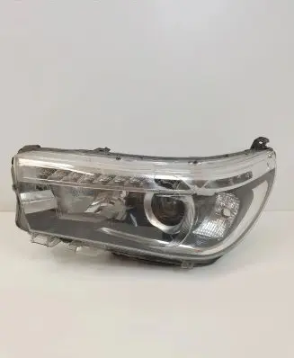 Toyota Hilux (AN120, AN130) Headlight/headlamp 0K56 810700K732