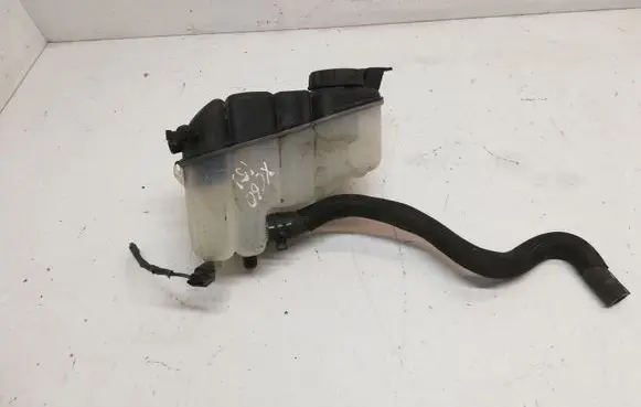 Volvo XC60 Coolant expansion tank/reservoir 6G918K218D2L4A 31368311
