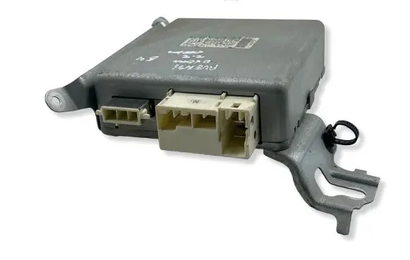Toyota Avensis T270 Power steering control unit/module 8965005100 JL501000362 6900001686
