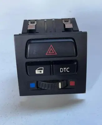 BMW 3 E90 E91 Hazard light switch 9132421 6131