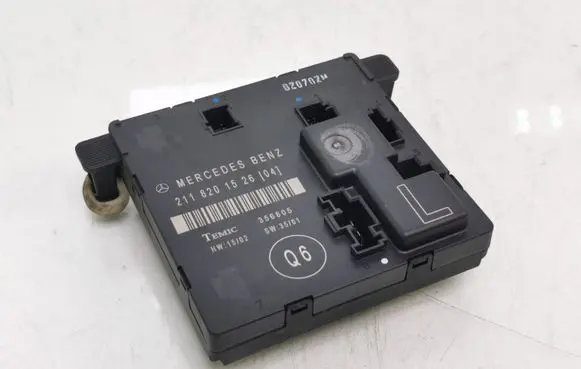 Mercedes-Benz E W211 Door control unit/module 211820152604
