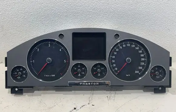 Volkswagen Phaeton Speedometer (instrument cluster) 3D0920885A 041206 0263660004