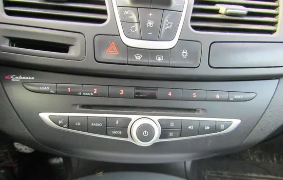 Renault Laguna III HiFi Audio sound control unit 