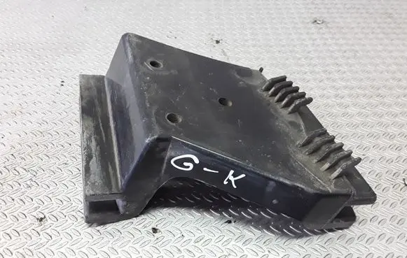 Audi A8 S8 D2 4D Bumper support mounting bracket corner 4D0807433