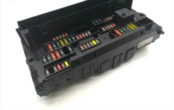 BMW 5 F10 F11 Fuse module 9234421 01325269 190311