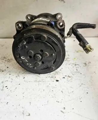 Peugeot 406 Air conditioning (A/C) compressor (pump)