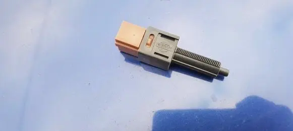 Nissan X-Trail T30 Brake pedal sensor switch