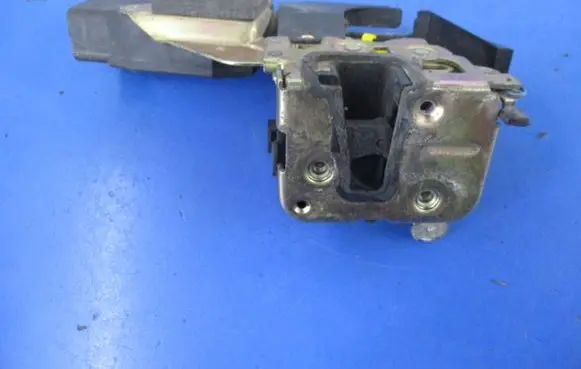Volvo S40, V40 Rear door lock