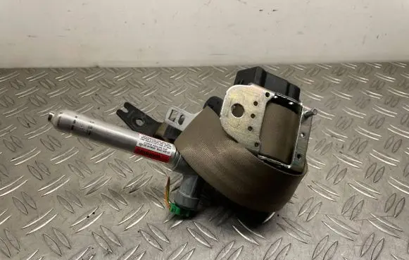 Volvo S80 Rear seatbelt 39808361