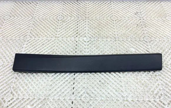 BMW X1 F48 F49 Rear door trim (molding) 7352094