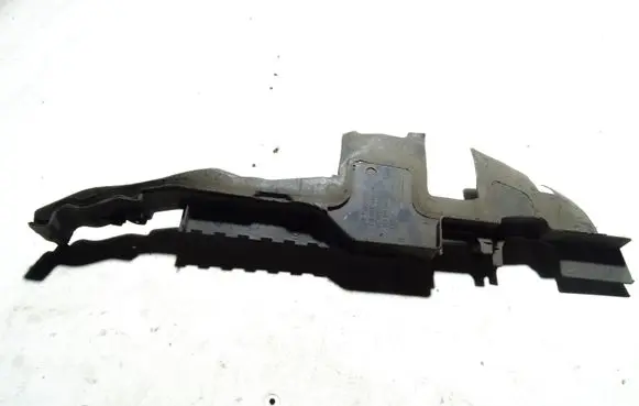 Audi A4 S4 B6 8E 8H Air intake duct part 8E0121284 8E0121284B
