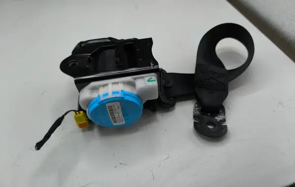 Mercedes-Benz CLA C117 X117 W117 Rear seatbelt A1178600685