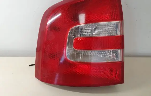 Skoda Octavia Mk2 (1Z) Rear/tail lights 1Z9945095