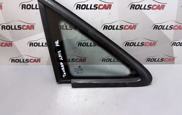 Volkswagen Touran II Front triangle window/glass DOT24M68AS2 E000255 43R00048