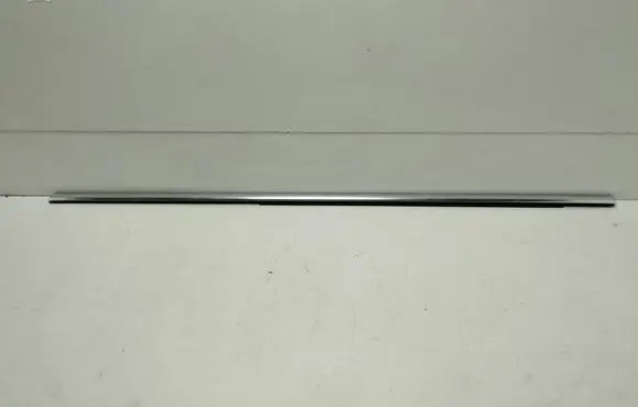 Volvo V60 Rear glass trim 